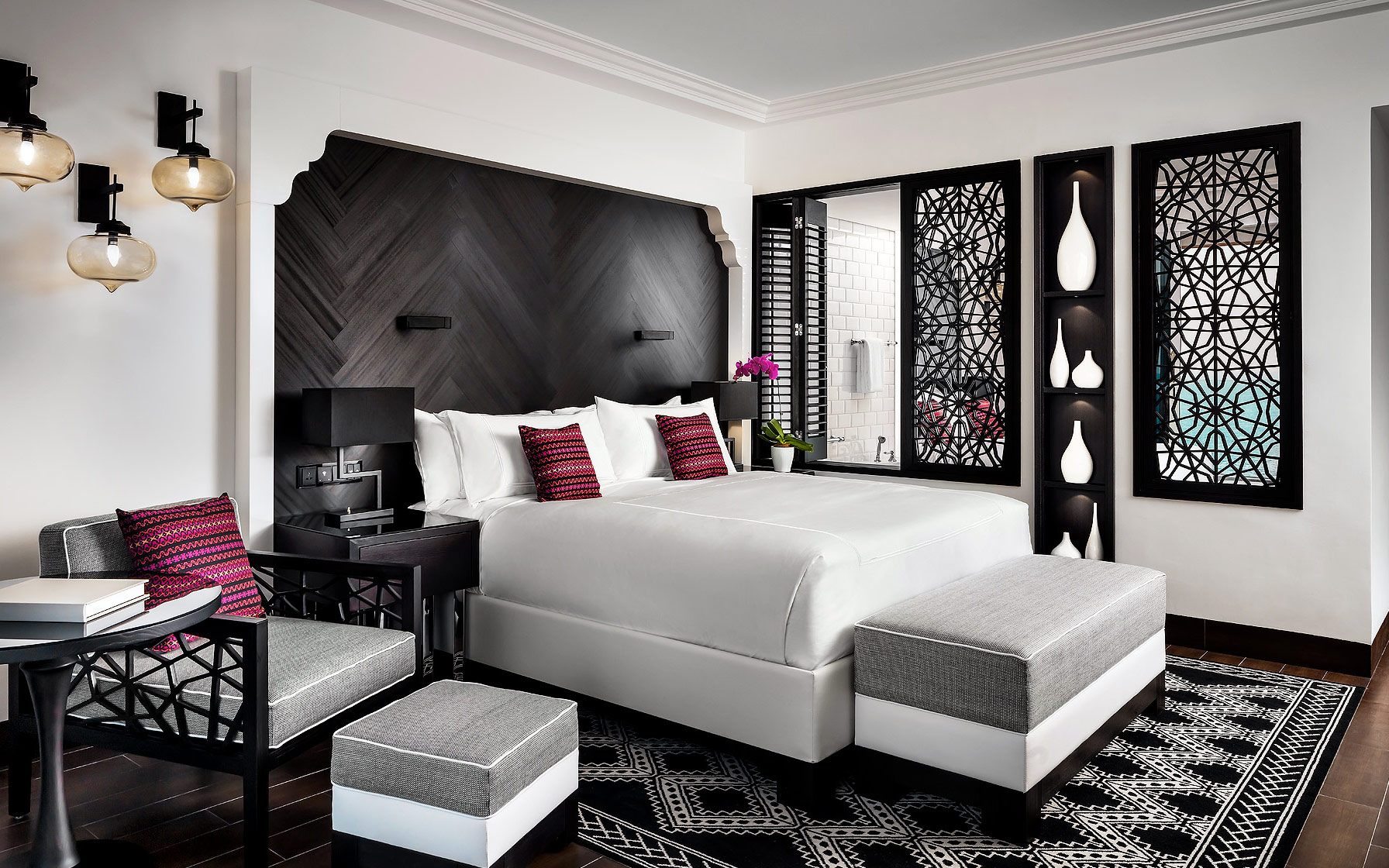 Fairmont Fujairah Hotel  - Luxury Guestroom, Dubai