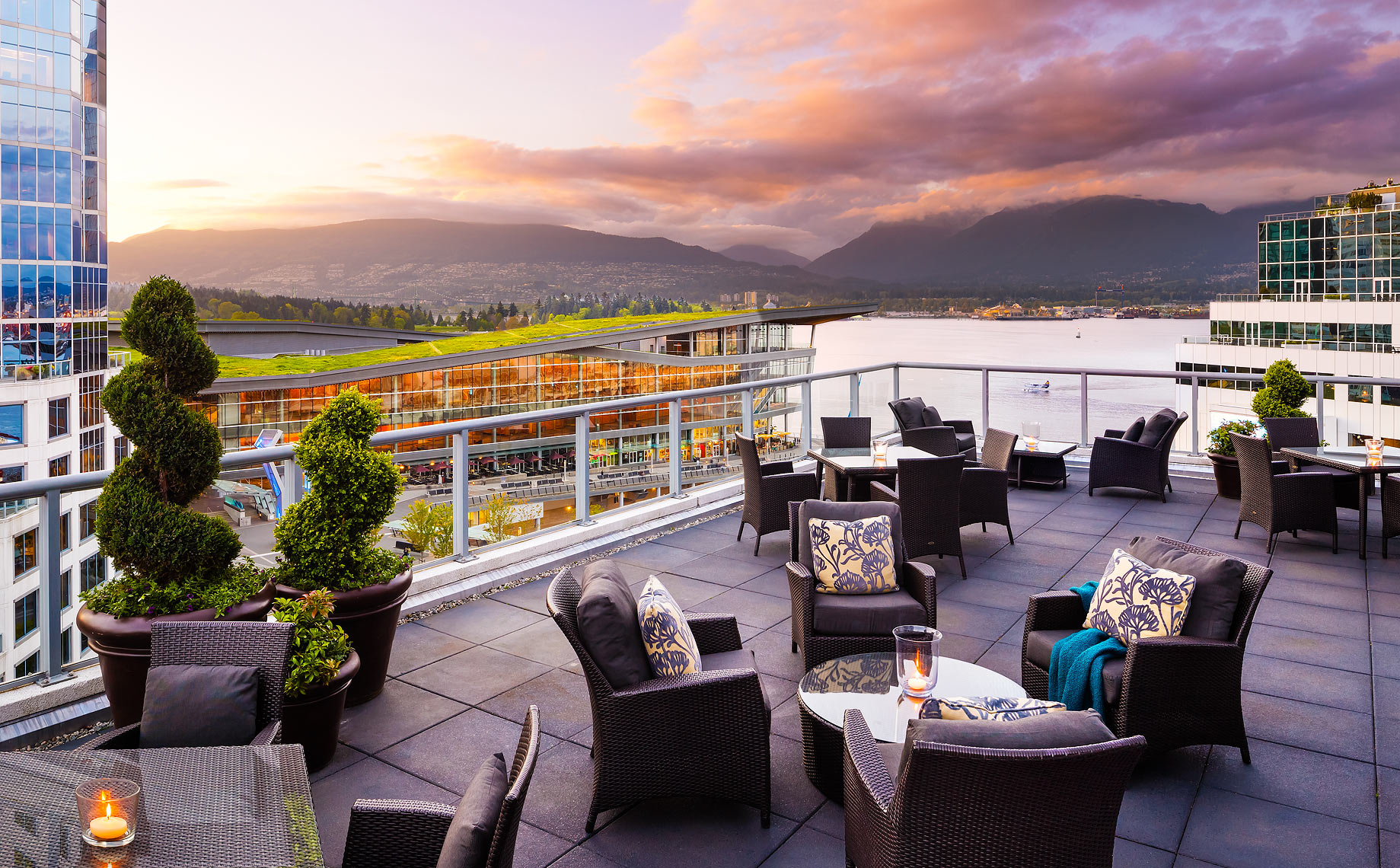 Fairmont_Hotel_-Waterfront_Vancouver
