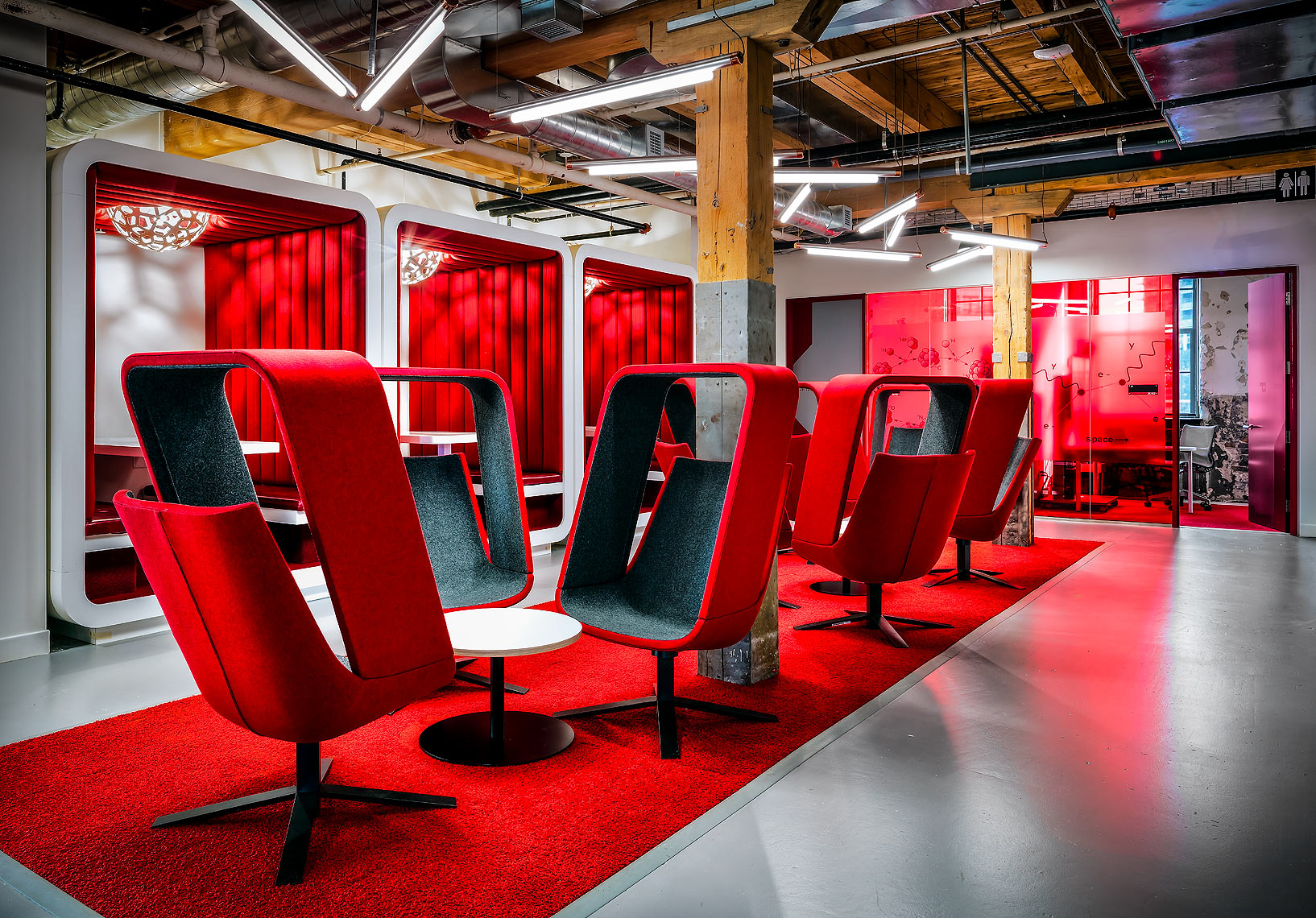 Google Employee Workspace. Design by IN Studio. Toronto Architectural Photographer