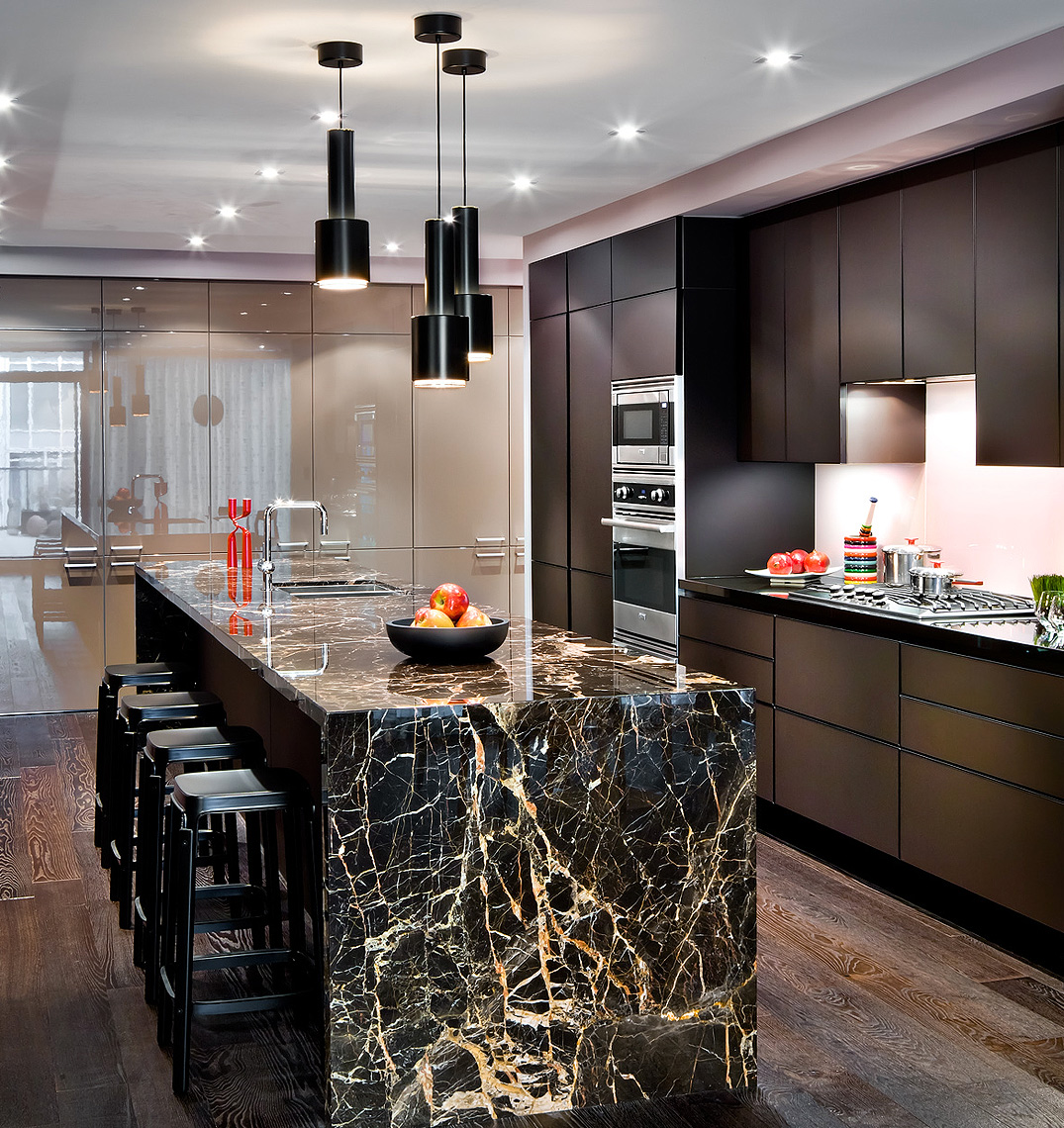 Marble Kitchen Island - Toronto Luxury Interior Photographer