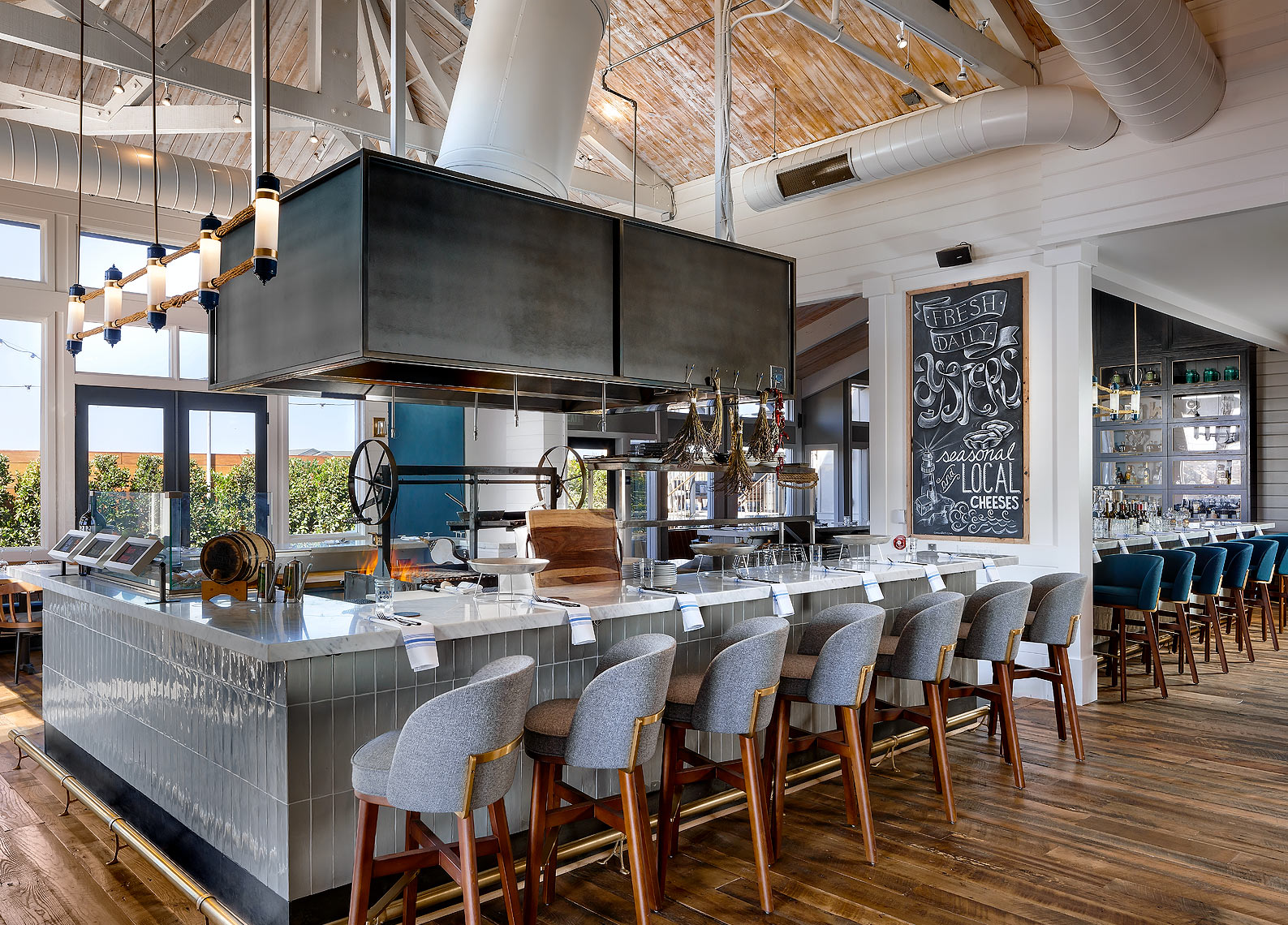 Saltwood Kitchen and Oysterette - Montery, California - Restaurant Photography