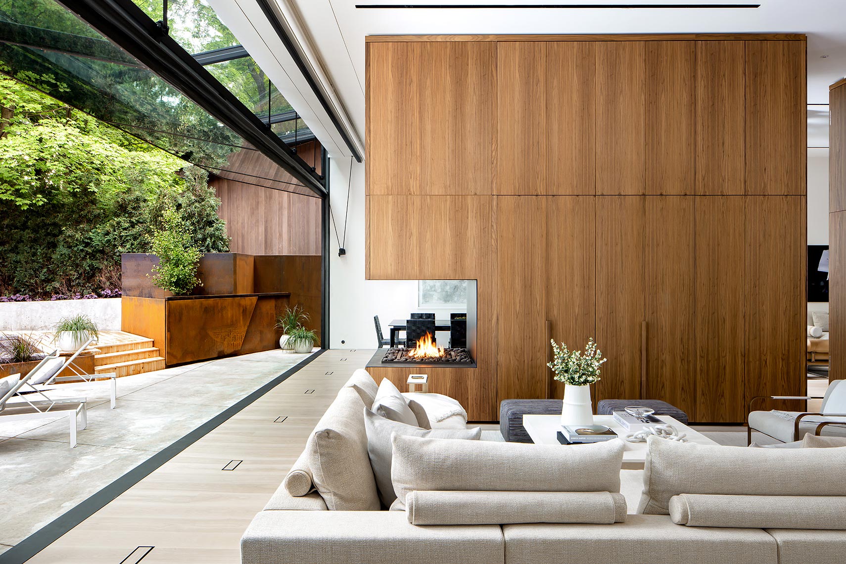 Waxwing_Residence_Modern_Livingroom